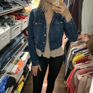 Levi’s cropped denim jacket